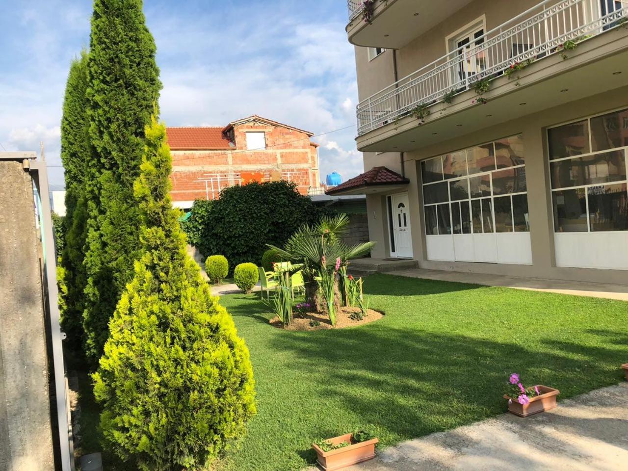 Rent Rooms Kapri Pogradec Exterior foto